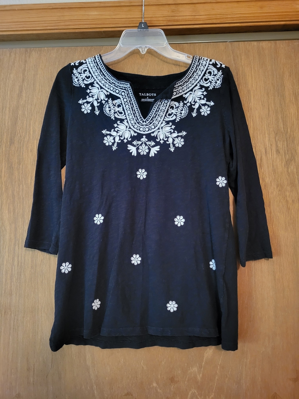 Talbots Black Embroidered V-Neck Women's Top, Small